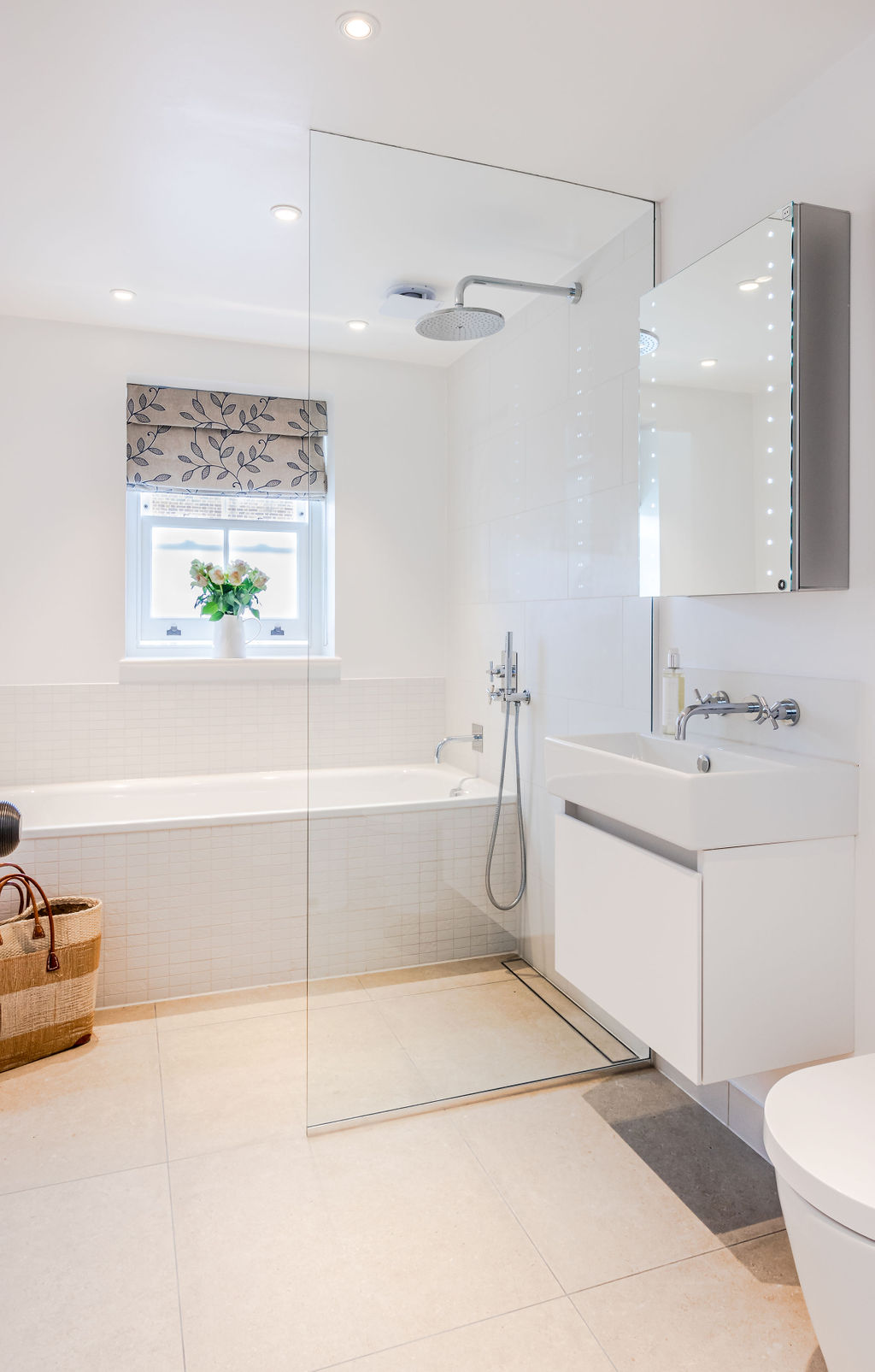 Terrace house in Chelsea with enlarged basement and refurbished