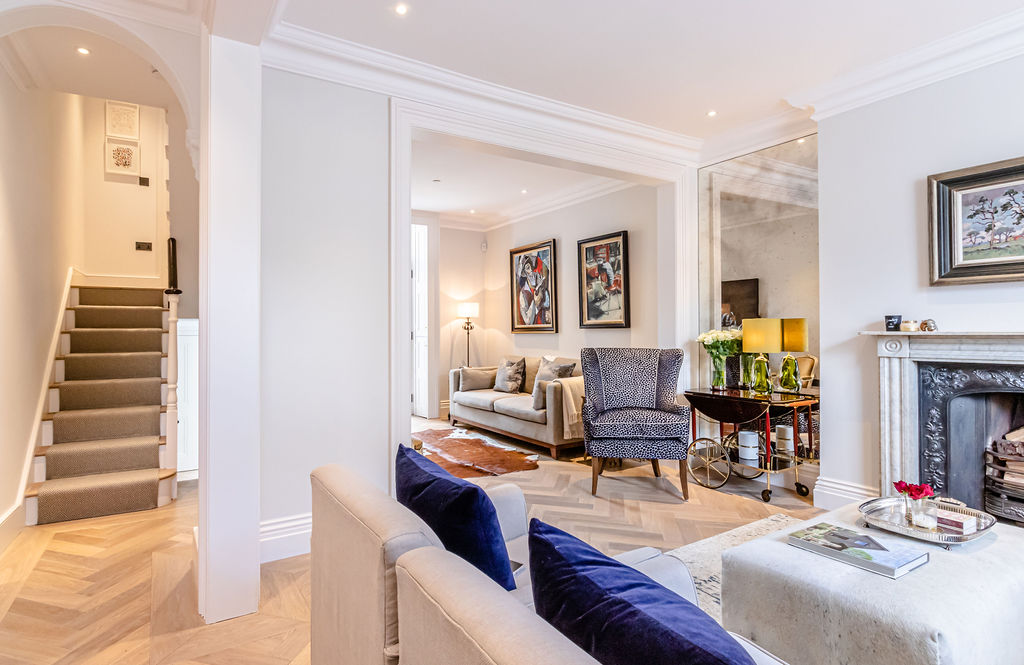 Terrace house in Chelsea with enlarged basement and refurbished