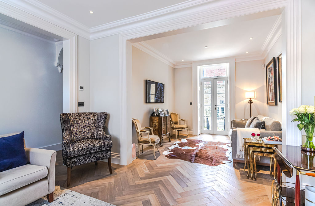 Terrace house in Chelsea with enlarged basement and refurbished