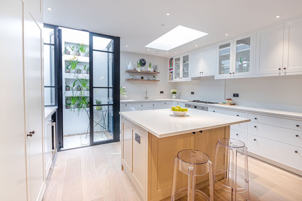 Terrace house in Chelsea with enlarged basement and refurbished